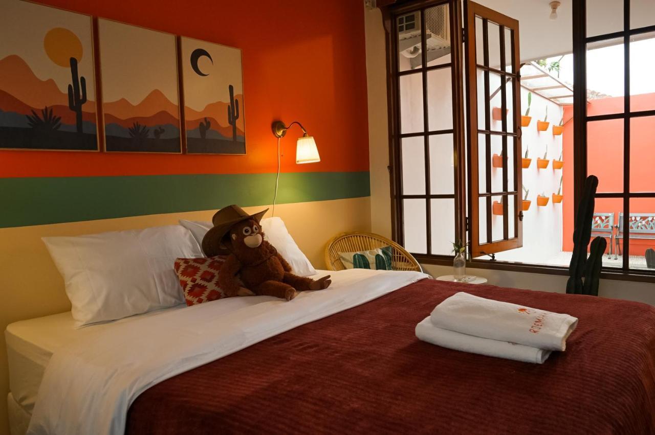 Roemah Renjana Bandung Bed & Breakfast Exterior photo