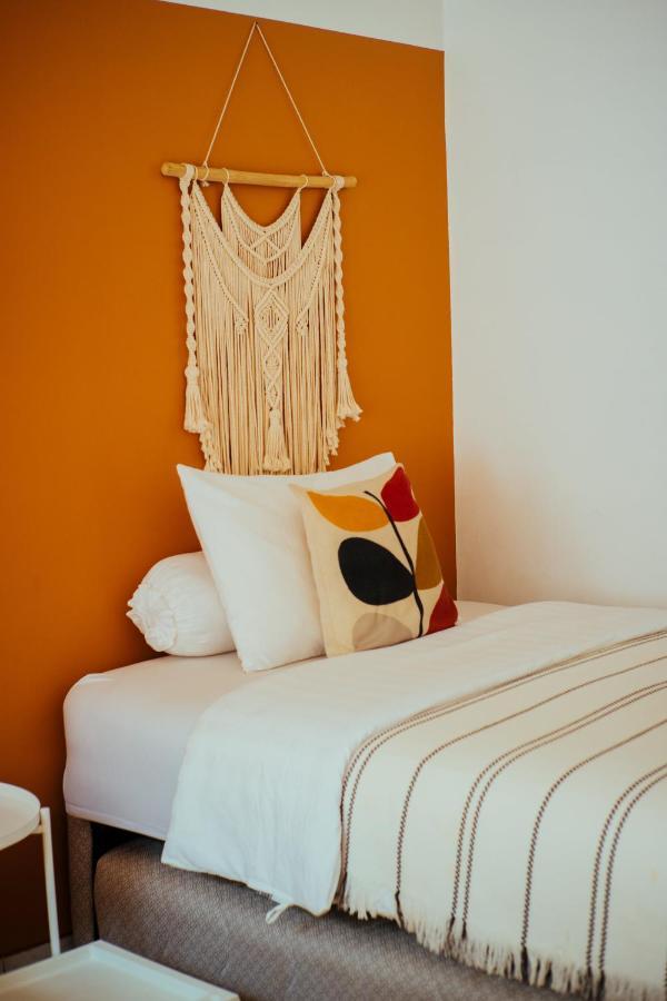 Roemah Renjana Bandung Bed & Breakfast Exterior photo